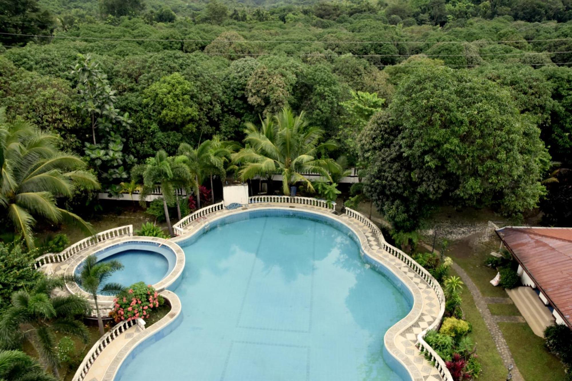 Isla De Oro Hotel Mamburao Exterior photo